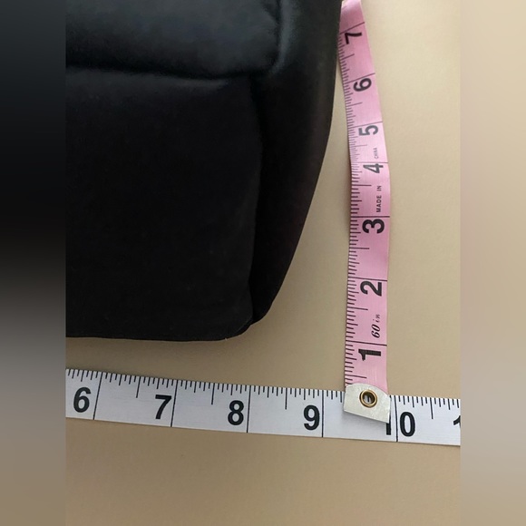 NWOT- padded camera bag w/ camera rain cover. - Picture 5 of 7